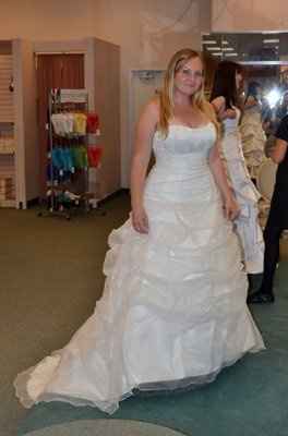 I got my dress!!! (Pics)