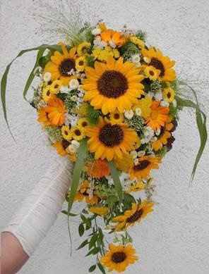 Which one? (bouquet pics)