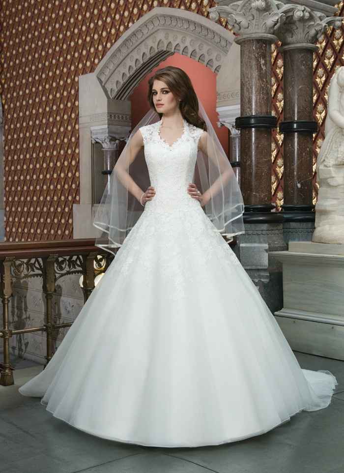 Help with petticoat/hoop skirt?!