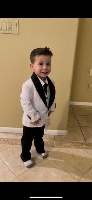 What Do Your Flower Girl / Ring Bearer Outfits Look Like? 2