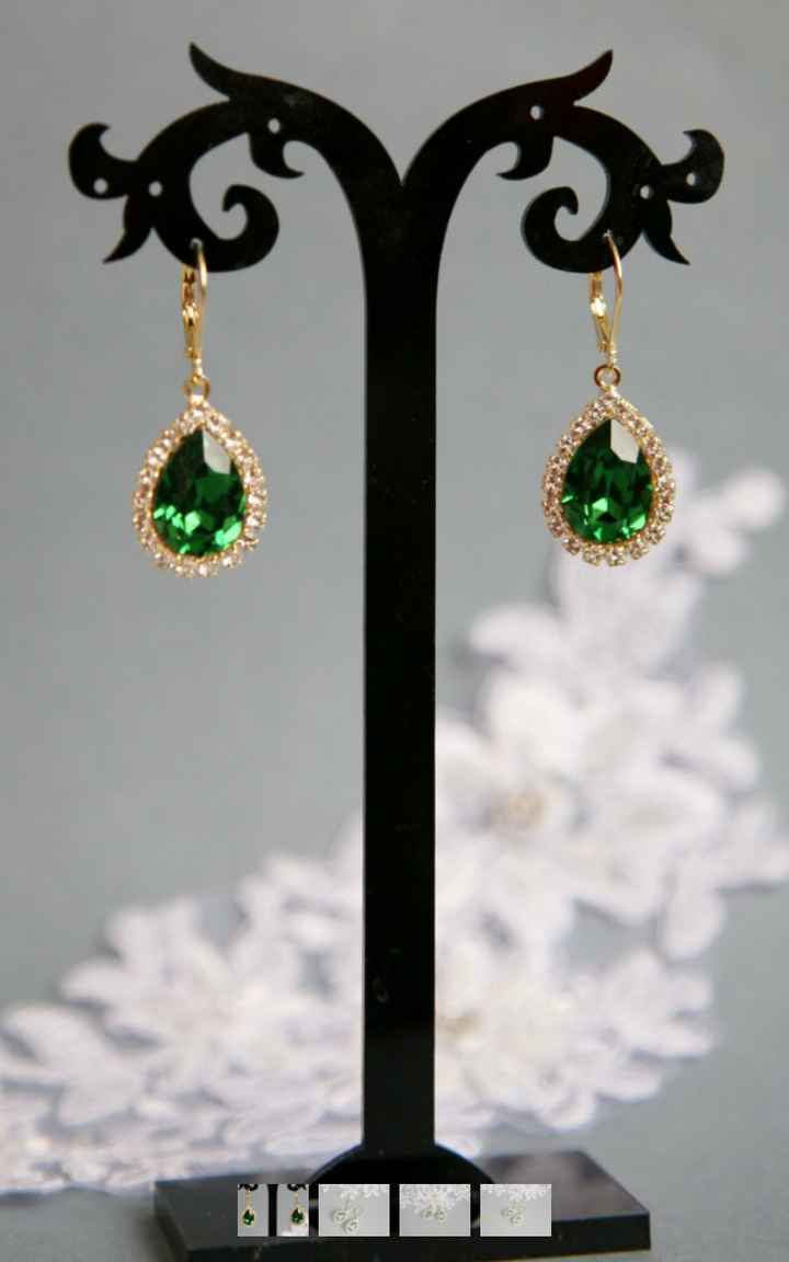 Earrings! Lemme see em