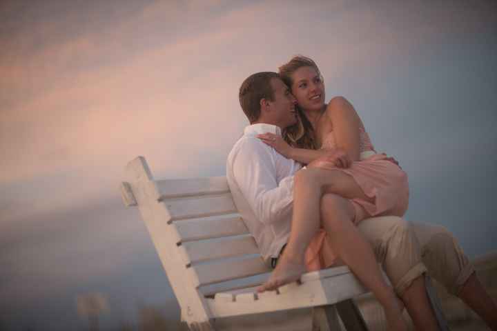 ENGAGEMENT PICS ARE IN!!!!