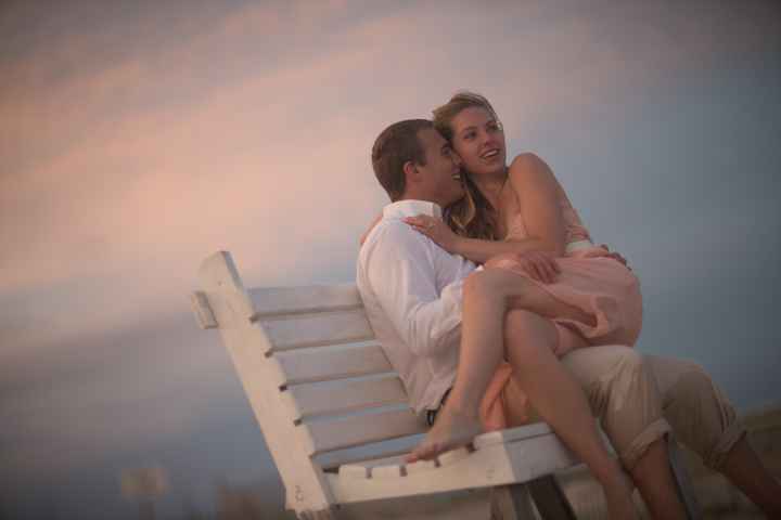 ENGAGEMENT PICS ARE IN!!!!