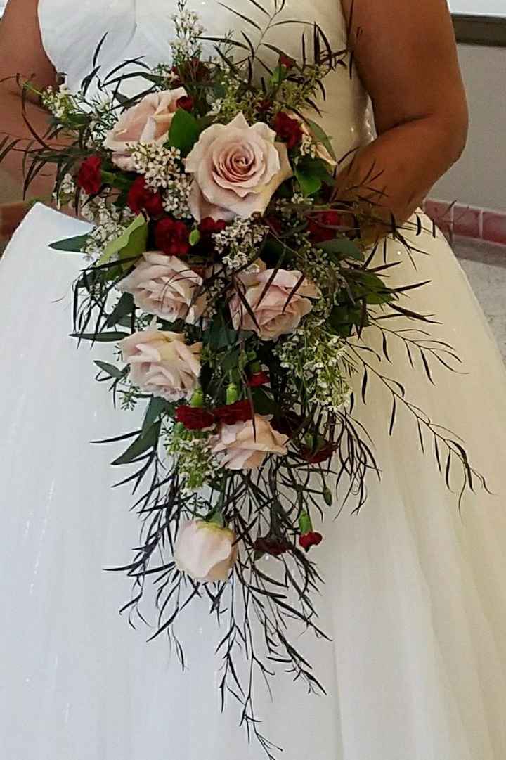Houston AREA Brides - FREE BRIDAL BOUQUET!