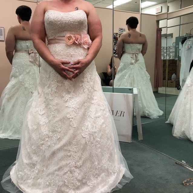 Color on your dress or no? - 1