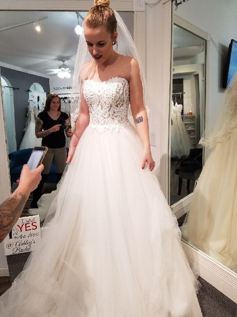 Who has said yes to the dress?  Post that pic👰 - 1