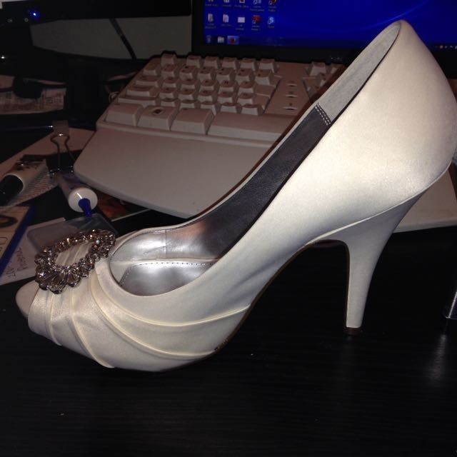 Show me your shoes!