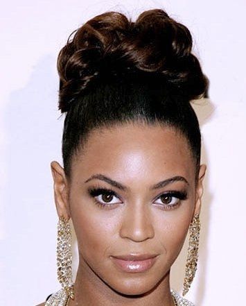 Show me your wedding hair and Make up or inspiration and the dress that adds it together