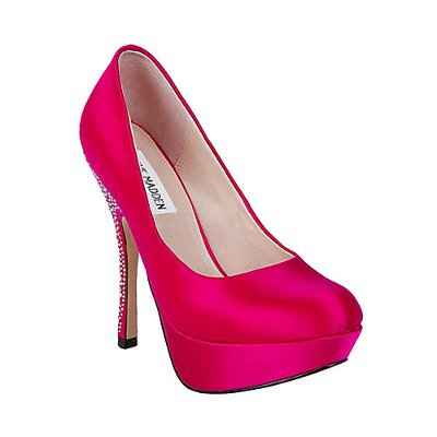 On a brighter note this week, I finally bought my wedding shoes! *pic*