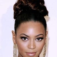 Show me your wedding hair and Make up or inspiration and the dress that adds it together