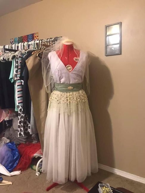 So ivory dress or white ? 1