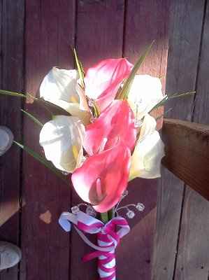 I did all my centerpeices and bouquets!