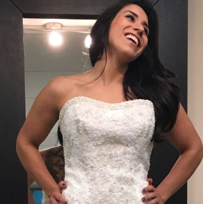 I'm getting married next month !!! Help!