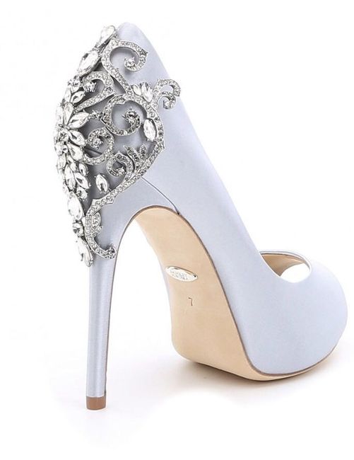 Shoes Shoes Shoes.... Shoe me your Shoes