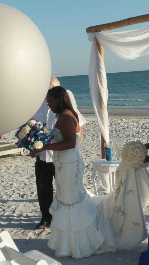 Partly back, fully married! And of course with a pic or 2