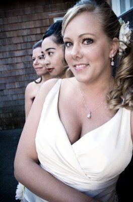 Argh!!! Can't seem to find jewelry for my dress! Please post yours...