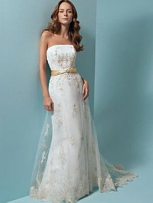 Dress Fitting! Photos!