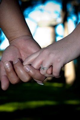 Engagement photo tips and ideas.