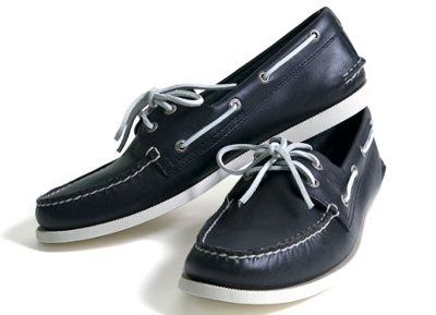 What Shoes Does Groom And Groomsmen Wear To Beach Wedding