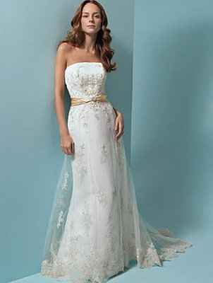 Dress Fitting! Photos!