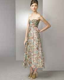 Can someone help me find a similar dress?
