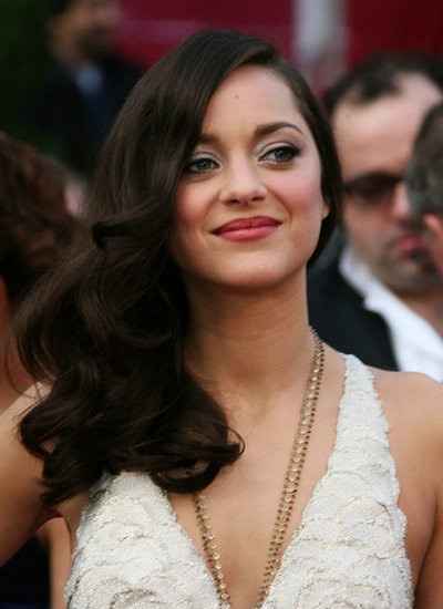 Brides wearing their hair down