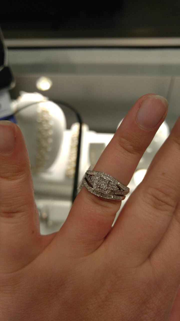 Show me your wedding set!