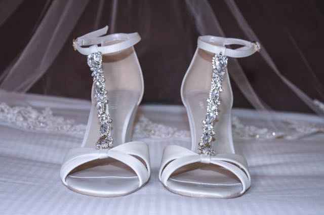 Show me your wedding shoes, any wedge heels in the house? - 1