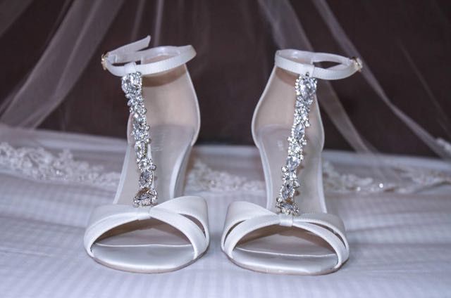 Show me your wedding shoes, any wedge heels in the house? 6