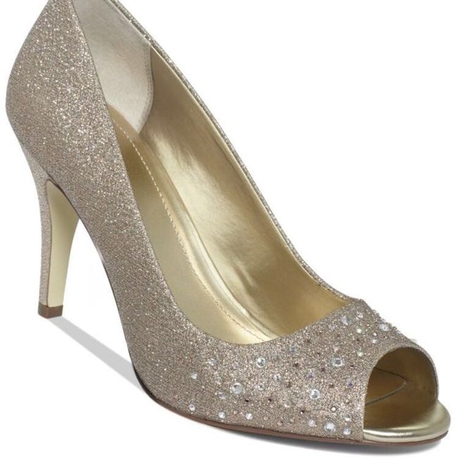 Would love to see everyone's bridal shoes?