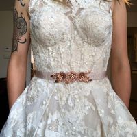 With belt, front, close-up