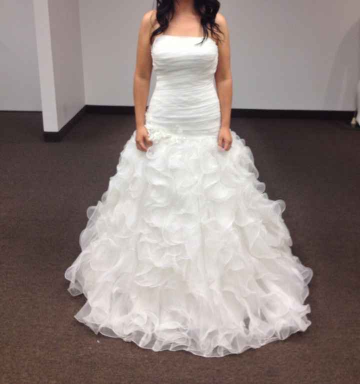 Short brides - show me your dresses!