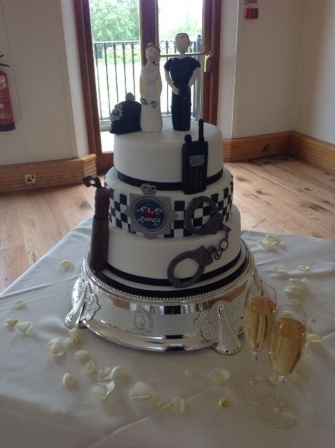 Police Couple - decor ideas ? 22