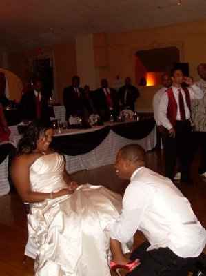 FINALLY SOME WEDDING PICS!