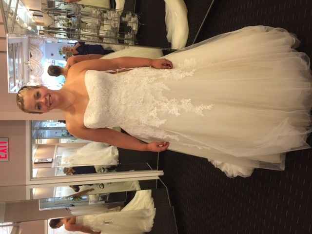 Help Please!! Torn between two dresses!