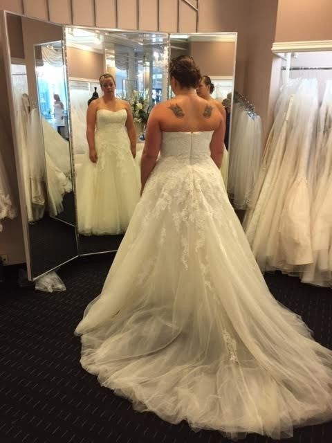 First dress fitting pronovias