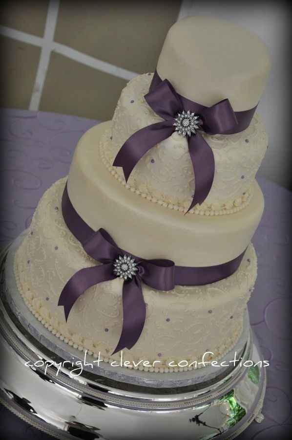 How will your wedding cake look like???? Do you have pictures????