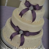 How will your wedding cake look like???? Do you have pictures????