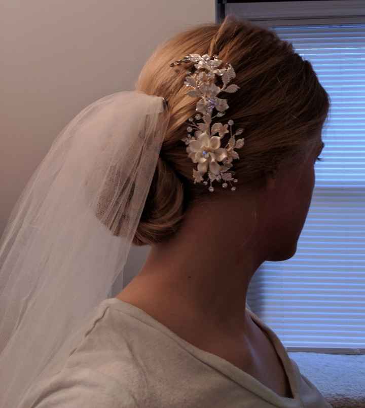 Let's talk wedding hair combs!