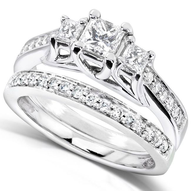 Let's see those beautiful rings lady's!