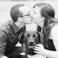 Engagement pictures with doggies