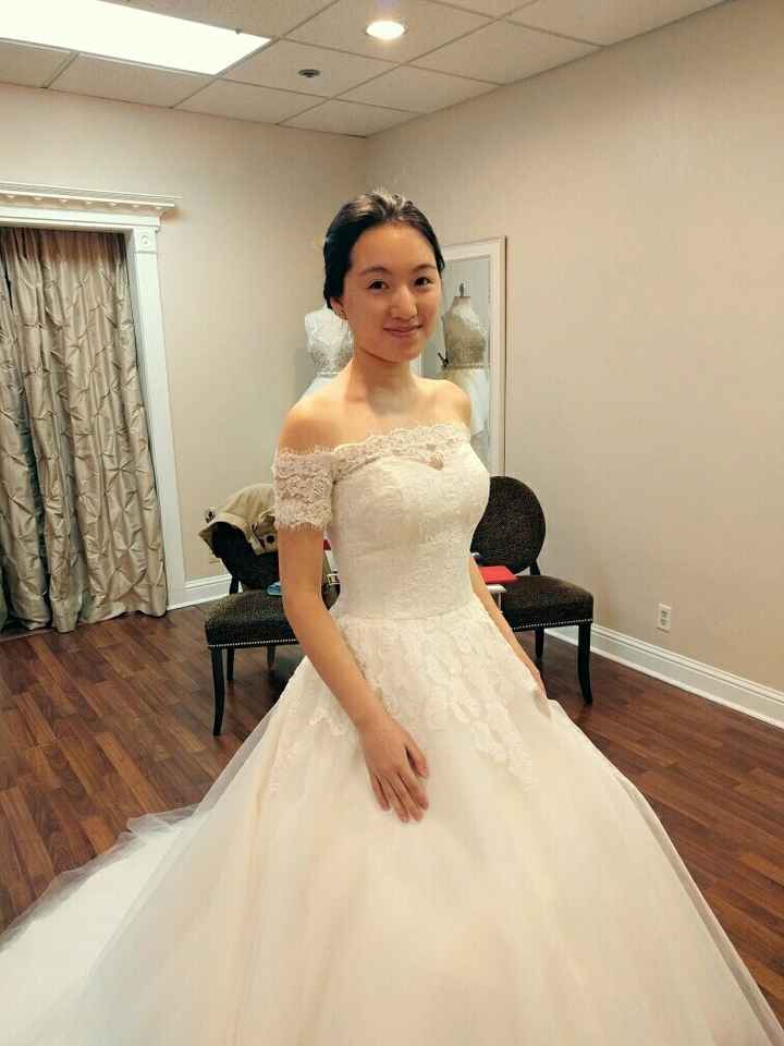 I am looking for a dress similar to this Oscar de la Renta. Any ideas?