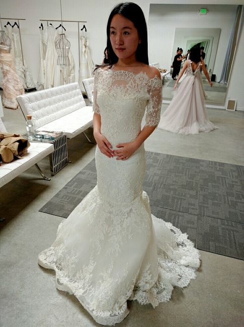 I am looking for a dress similar to this Oscar de la Renta. Any ideas?