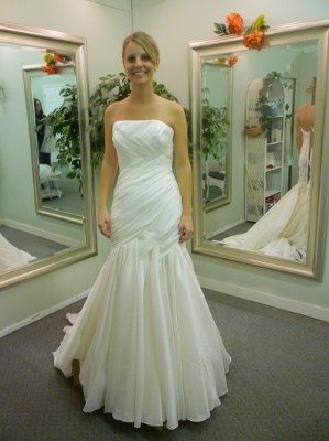 It's time for some dress porn....