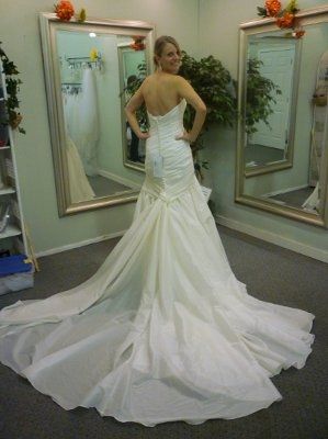 It's time for some dress porn....