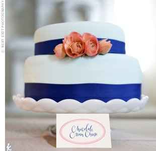 Should the cake match the linens or my dress?