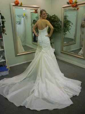 It's time for some dress porn....