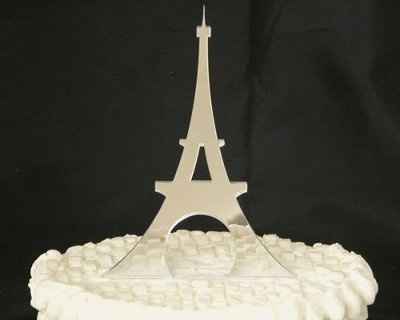 Should the cake match the linens or my dress?