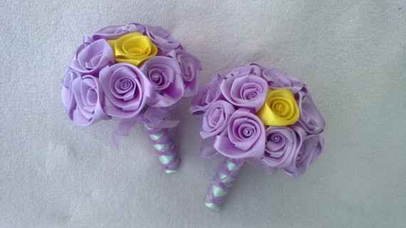 Is your bouquet neutral/ivory or bolder colors? Show me!