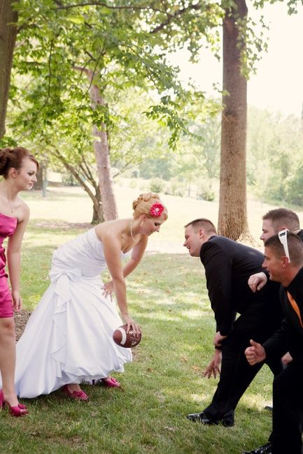I'm craving wedding!!! Share with me your wedding pics!! please....
